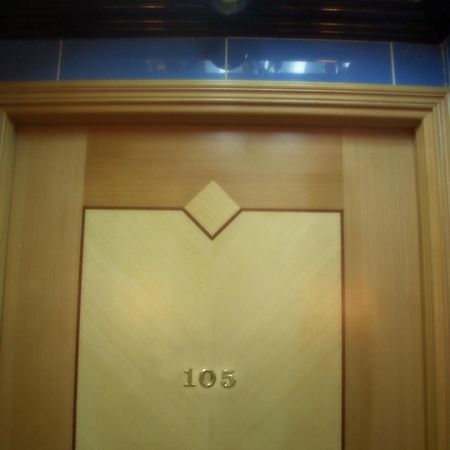 Oriental Pearl Budget Hotel Hong Kong Ngoại thất bức ảnh